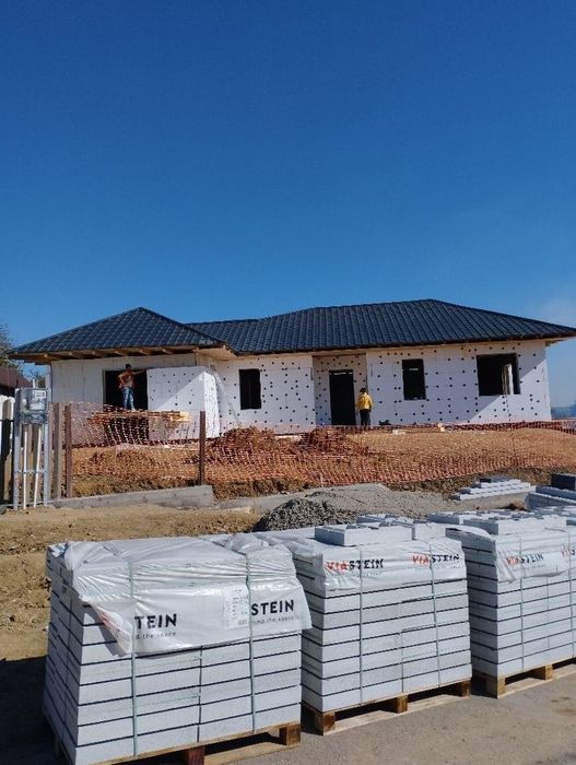 Vindem casă pe structură metalică timpul de construire 28 de zile