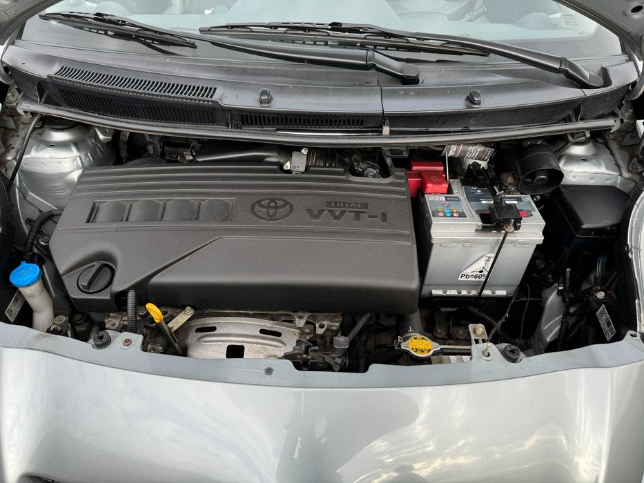 TOYOTA Yaris 0 — imagine 2