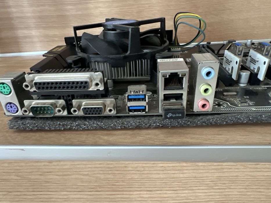 Placă de bază Gigabyte GA-H110-D3A *procesor si cooler stock Intel