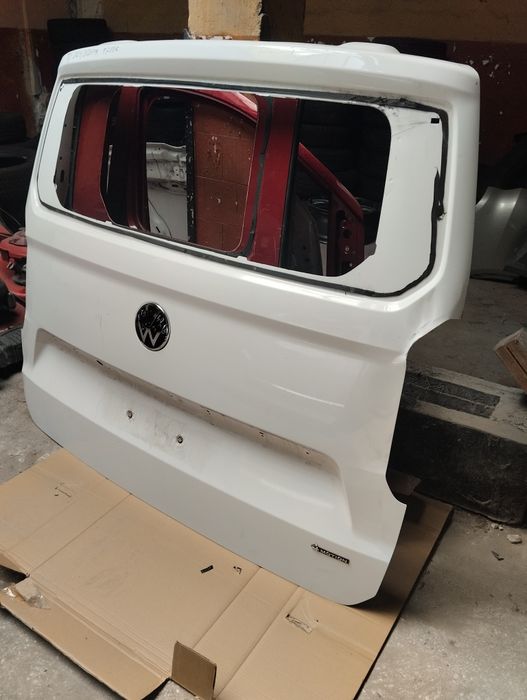 Задна врата багажник за VW transporter 2025/2026год