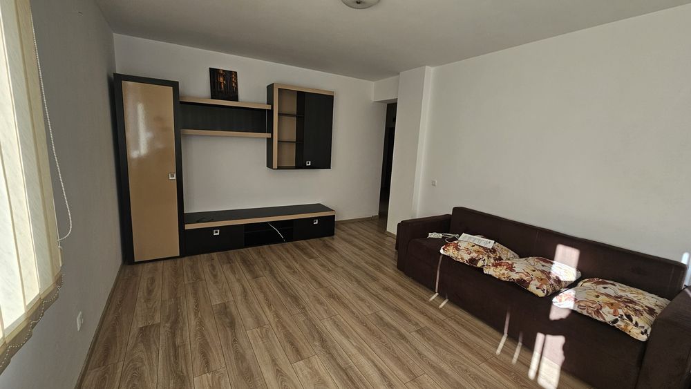 Apartament decomandat 55 mp de închiriat, Cetate