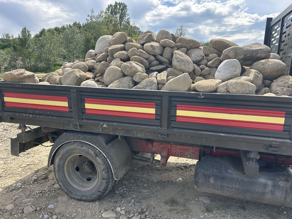 Piatra decorativa iaz helesteu fantana cascada bolovani calcar de rau