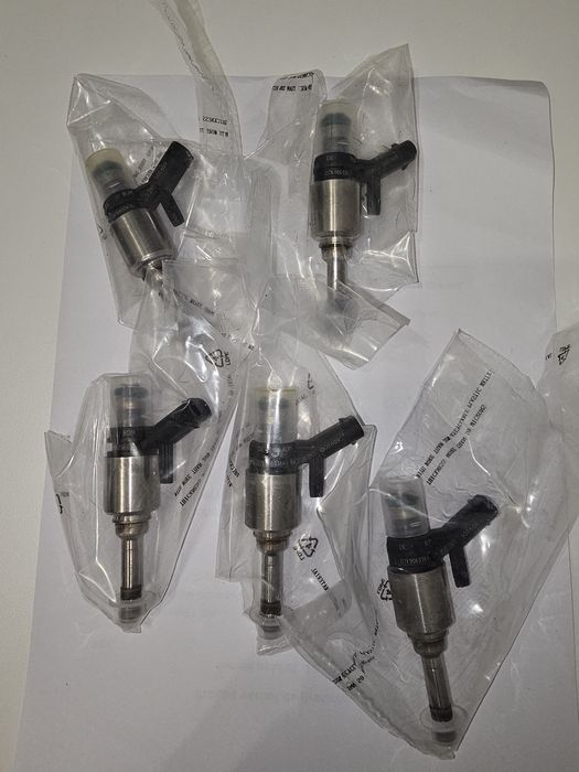 Vand set 5 injectoare RS3 DAZA Audi Volkswagen