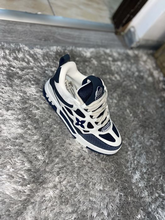 Adidasi louis vuitton Ploiesti • OLX.ro