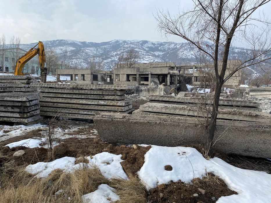 Продам плиты перекрытия.бетонные плиты.