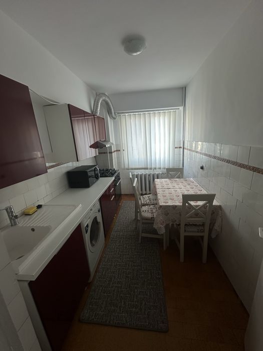 Închiriez apartament central - Piața Unirii
