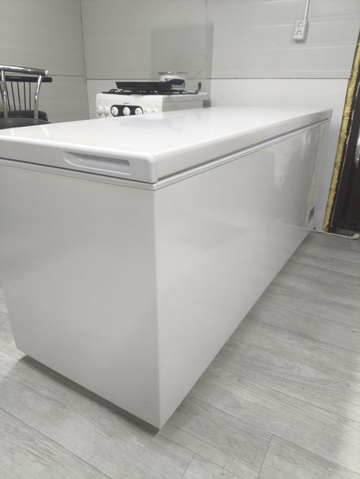 Продам морозильник