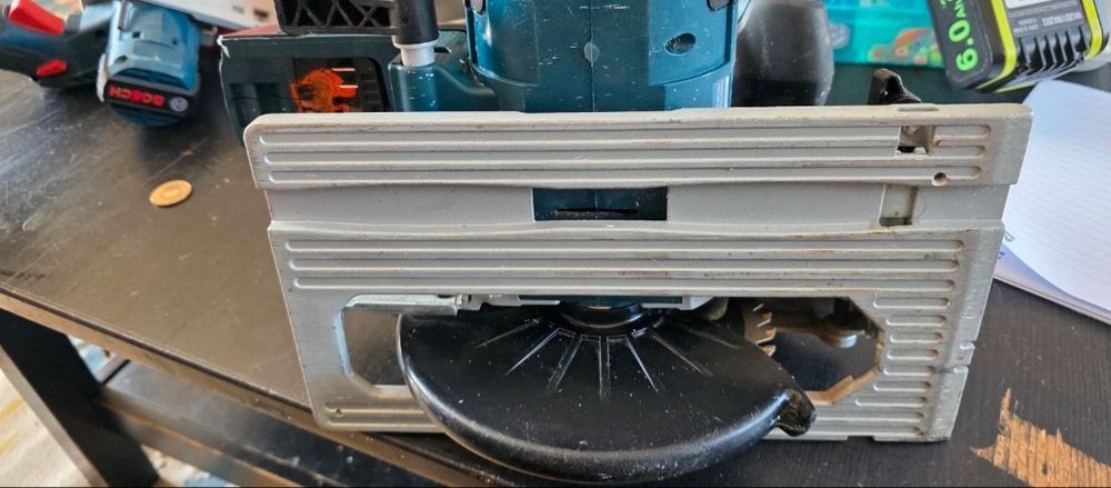 fierastrau circular bosch professional GKS18 V- LI