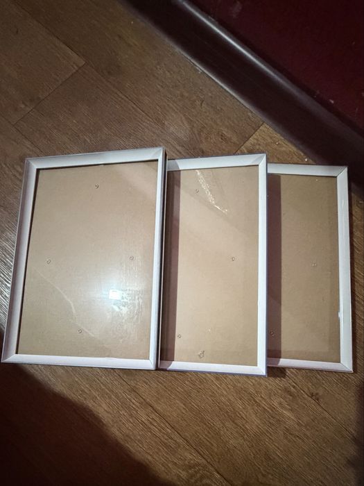 Продам рамки а4 формата состояние отличное