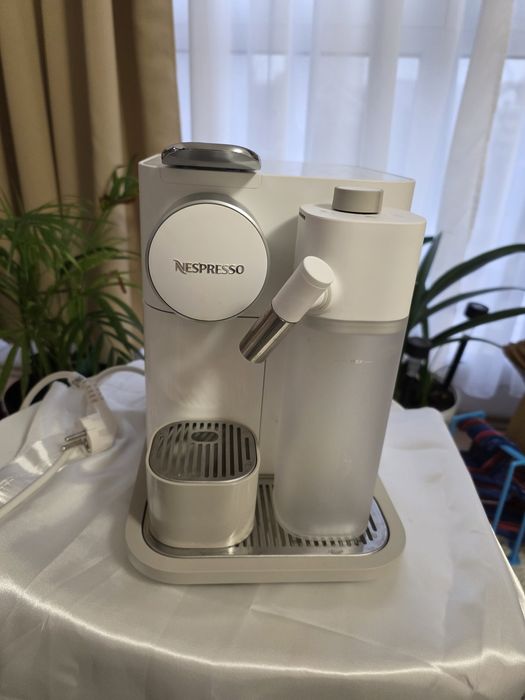 Espressor cafea   Nespresso   DeLonghi Gran Lattissima, 19 Bari