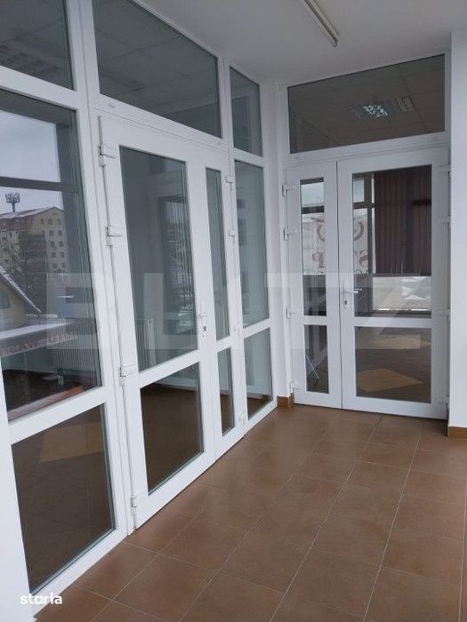 Spatiu comercial, 110 mp, etajul 1, vitrina, zona Burdujeni