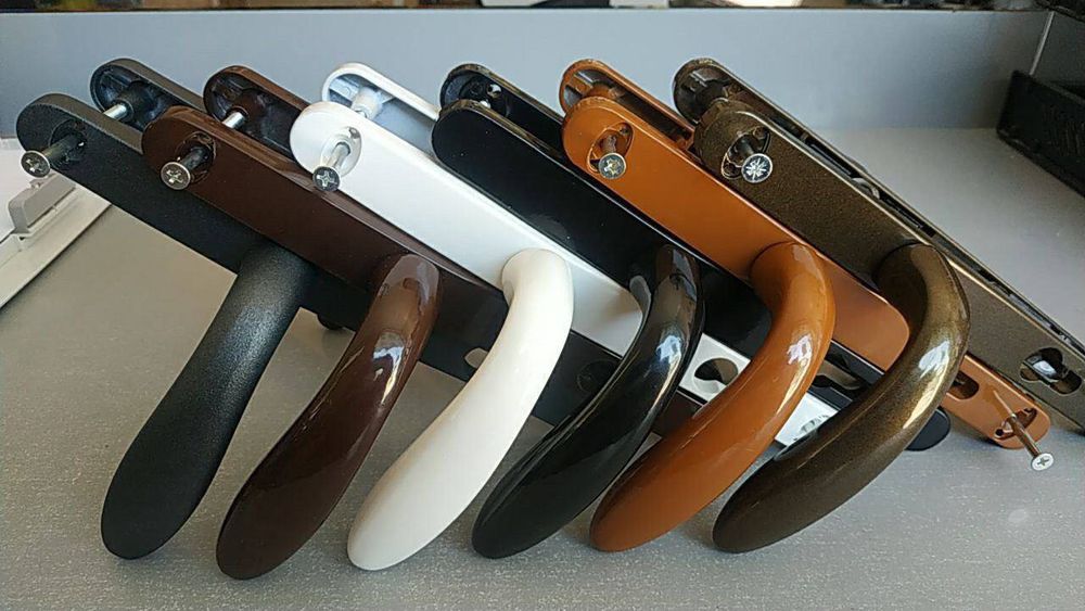 Akfa rom, eshik yasash xizmati.