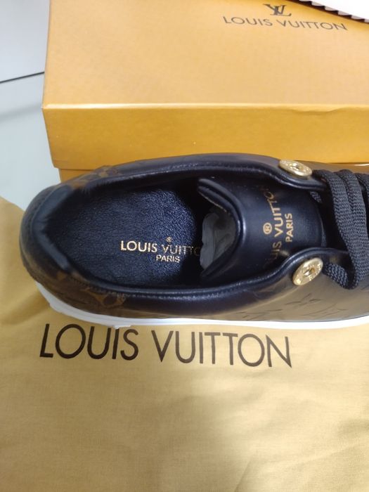 Adidași LV / mărimea 37 / noi in cutie