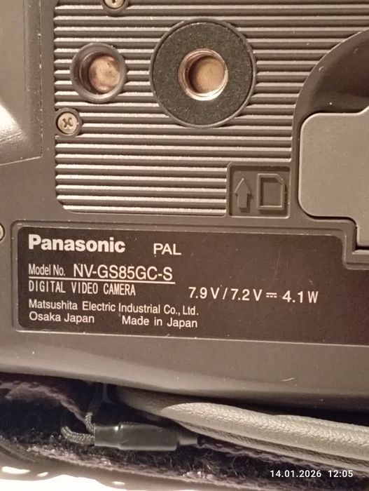 Продам видеокамеру на запчасти