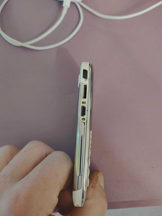 Продам Телефон Нокиа е71
