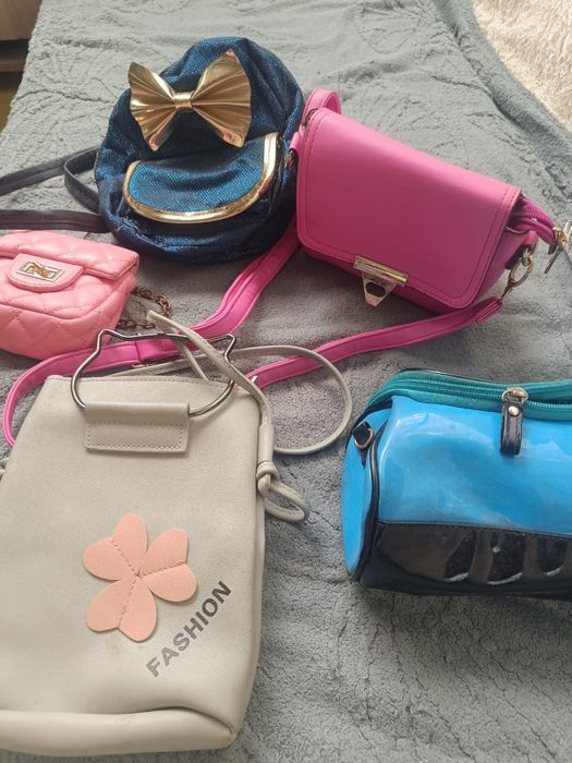 Продам рюкзаки и сумочки