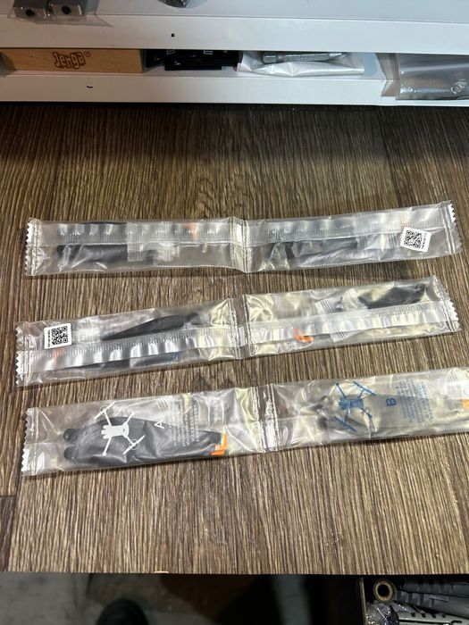 dron dji mini 4 pro fly combo