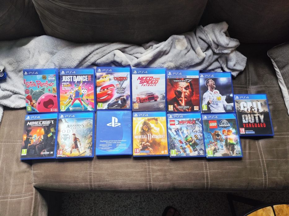 Ps 4 PRO 1 trb със 12 игри