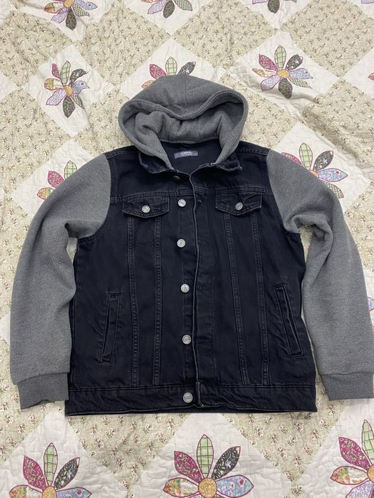 Куртка джинсовая