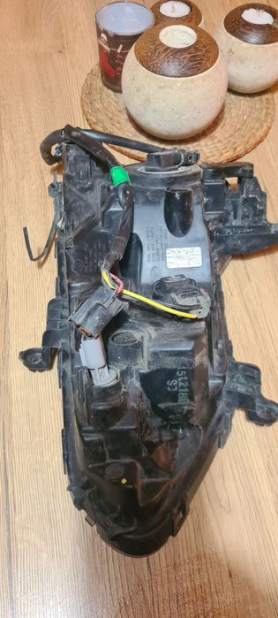 Продавам халоген с лед светлина за Хюндай Санта Фе