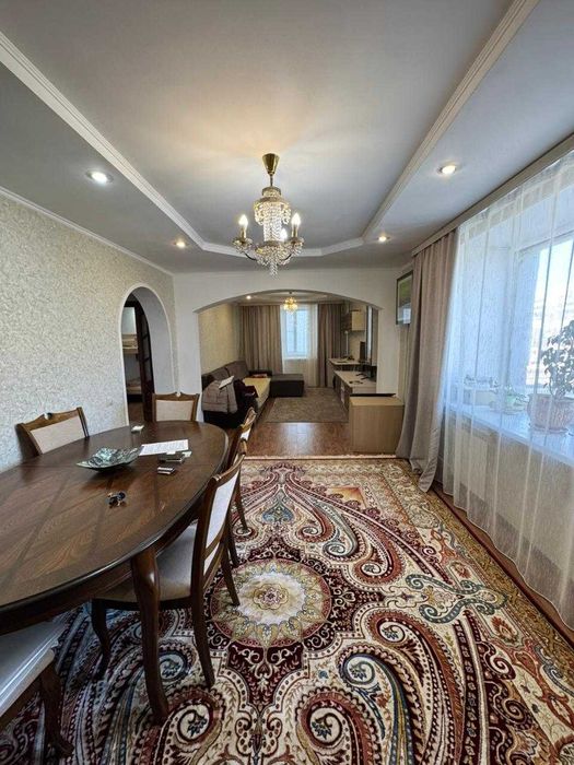 Продается 3 ком квартира район Универмаг