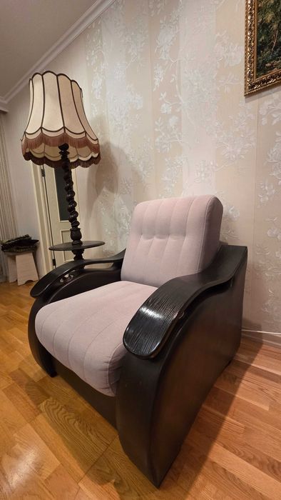 Диван и 2 кресла (мягкий уголок)