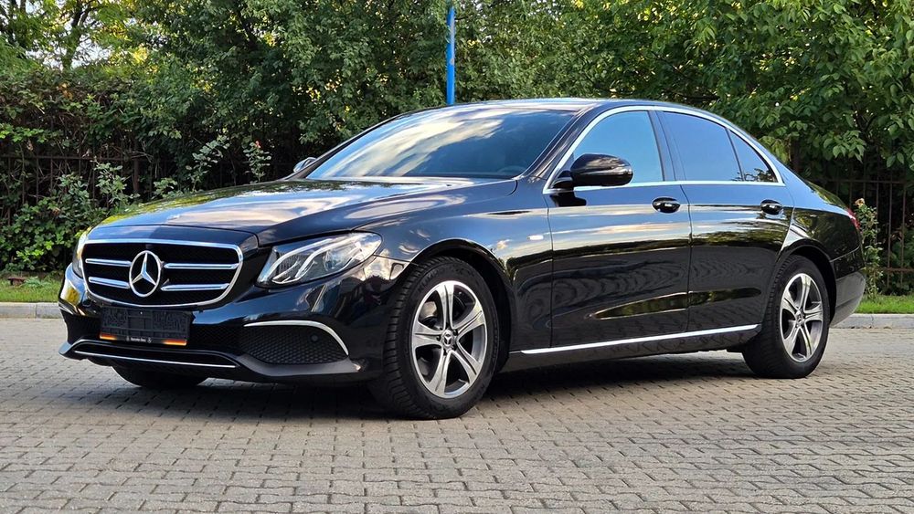 Mercedes-Benz E Mercedes-Benz E Class 220 Avantgarde 9-G Tronic Euro 6