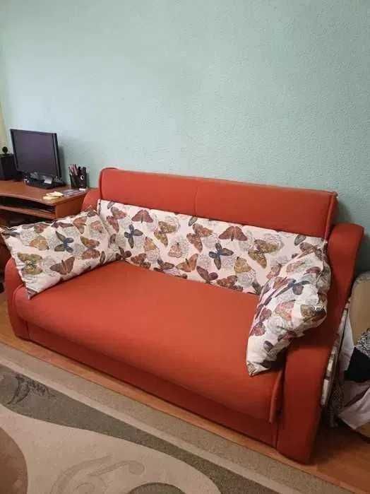 Vând canapea extensibila