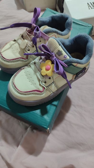 Кроссовки для девочек 27 размер