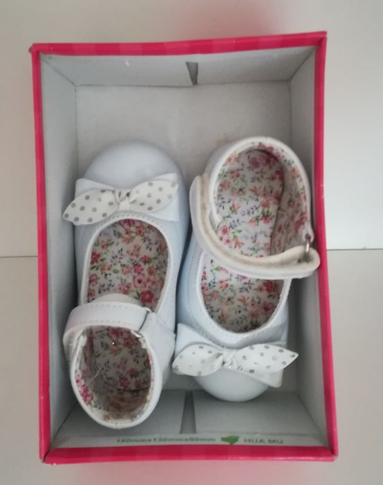 Чудесни обувчици за малка принцеса - Cupcake Couture