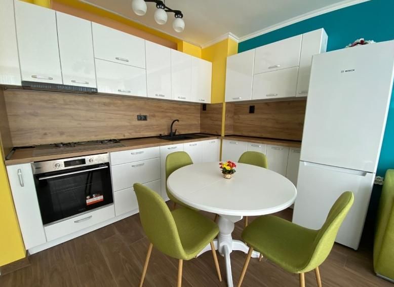 Дава се под наем Тристаен апартамент в Пловдив, Съдийски - 80 кв.м за 500 € - Снимка #1