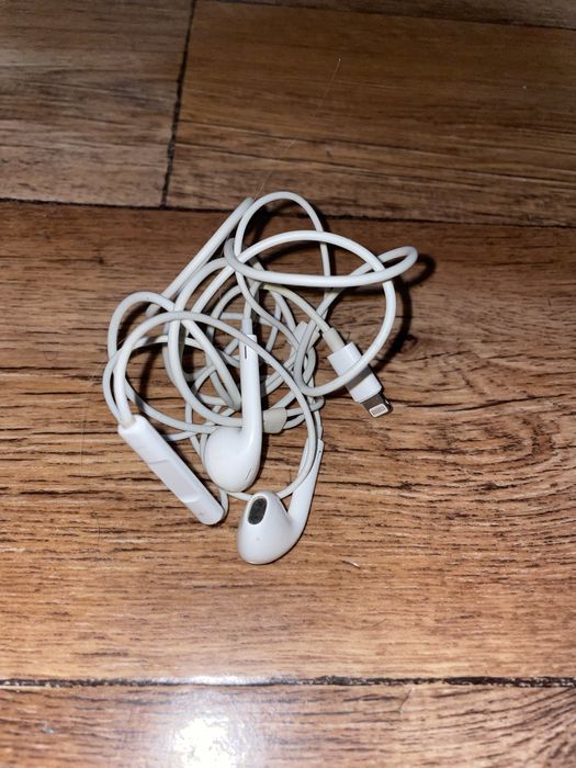 Airpods проводные оригинал