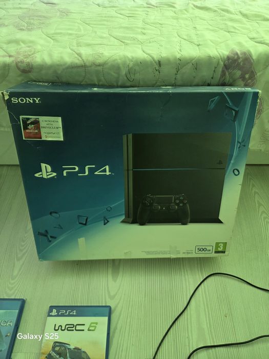 Продава се PS4 slim
