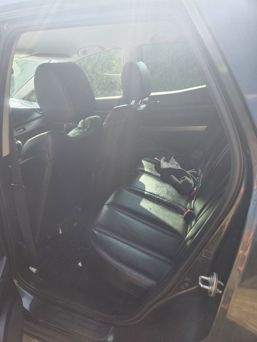 Vand sau schinb de preferat duba 8+1 ford tranzit