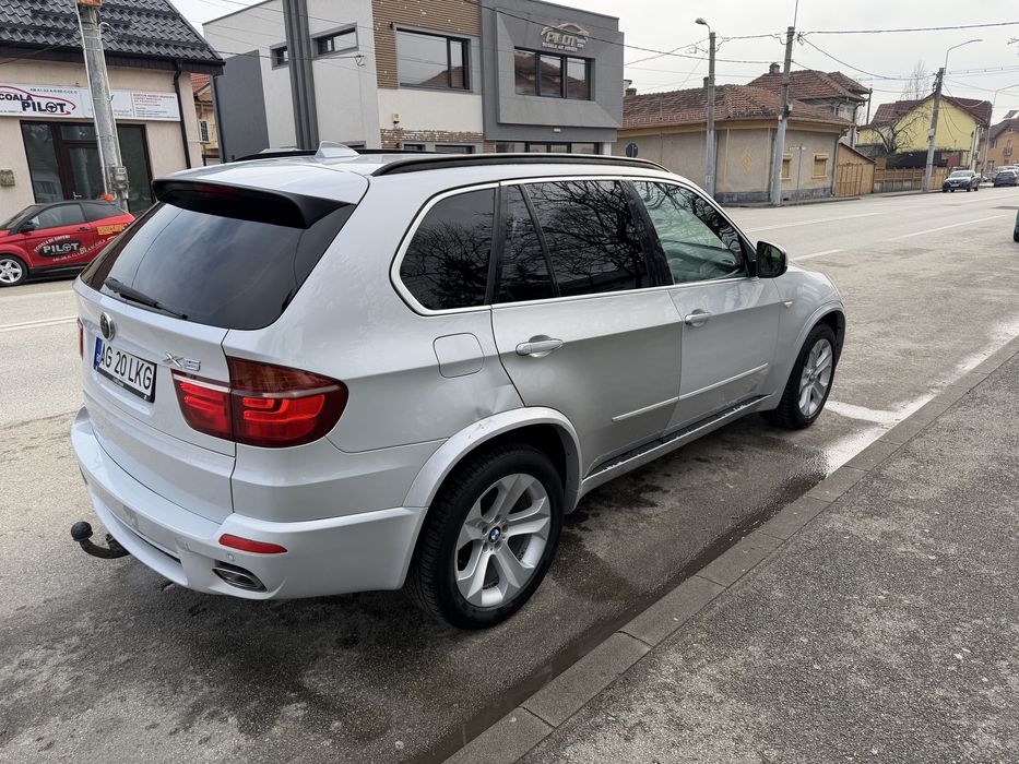 Bmw X5 Lci pachet M Individual 3.0 diesel automat 7 locuri camere 360