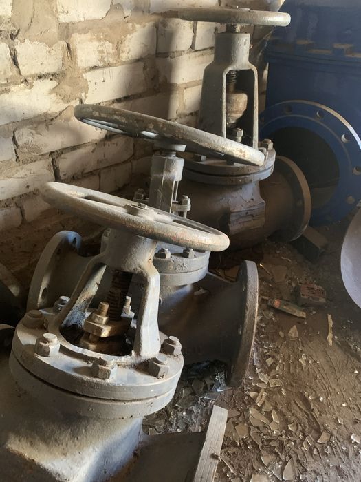 Вентиль стальной