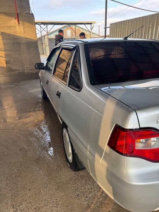 Neksjya2 dons mator srochna sotiladi