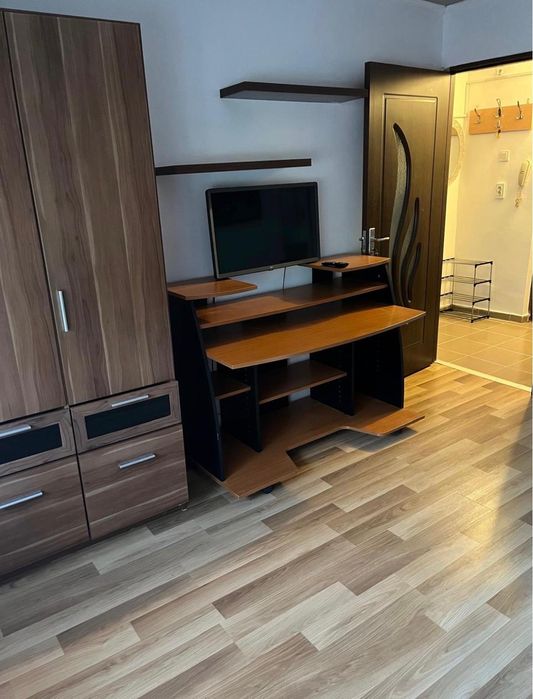 Închiriez apartament cu 1 camera