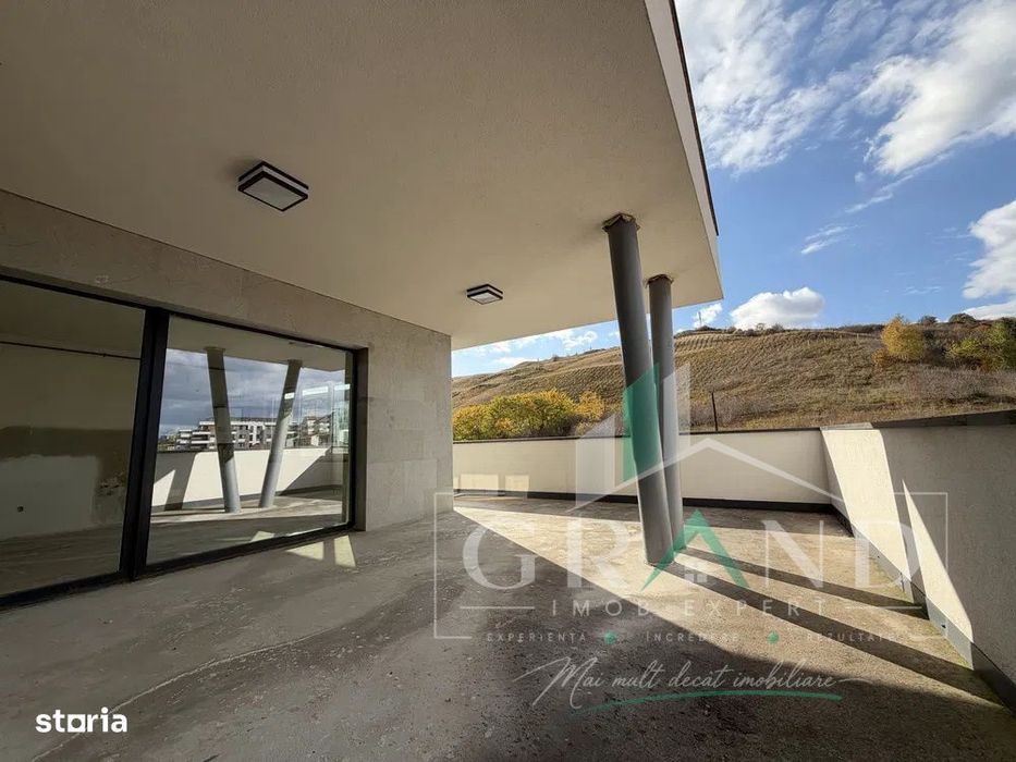 Penthouse NOU, 3 camere + 60mp TERASĂ, zona drumul Sf. Ioan-Roata Fag