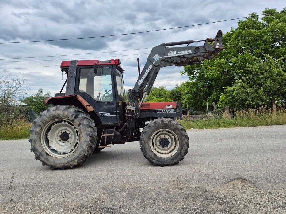 Tractor Case IH 745 XL