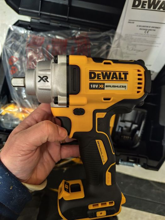 Топ цена акумулаторен Гайковерт Девалт DeWALT DCF894P2  комплект