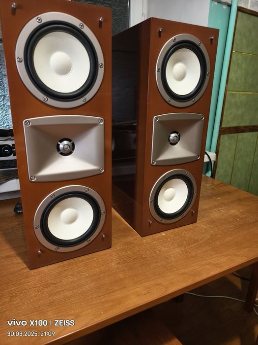 Акустика Yamaha NS 4 HX