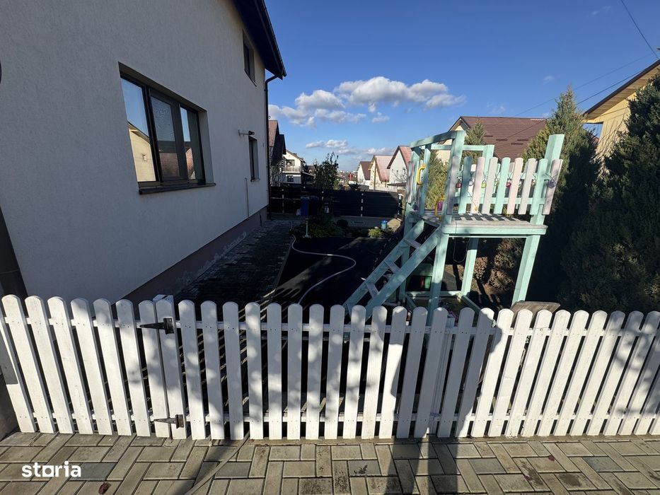 Vila Individuala 4 camere 706 mp amenajat