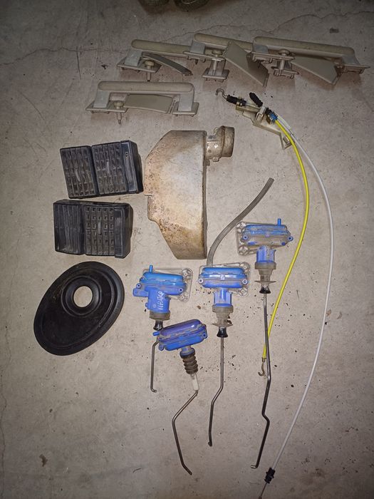 Продам запчасти на Audi 80