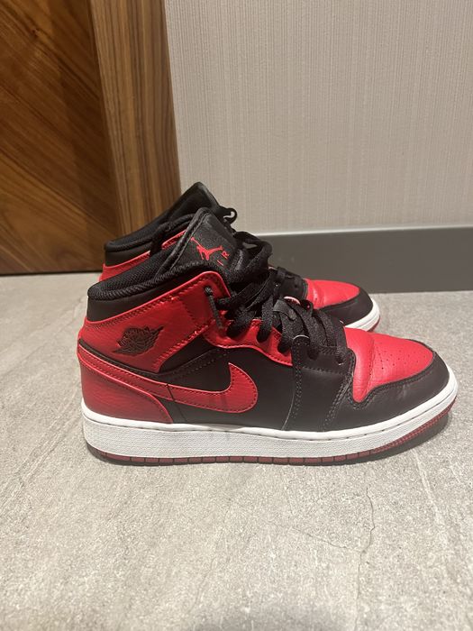 обувки nike air jordan 1 mid