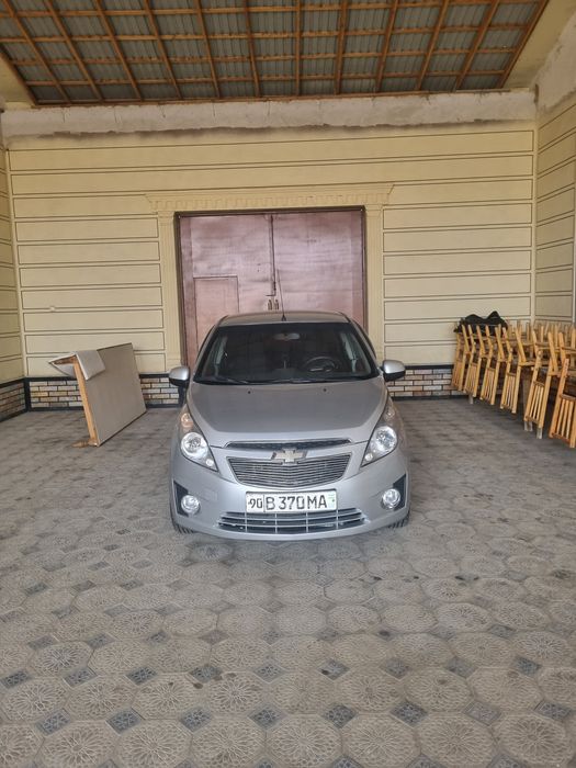 Машина сотилади холати жуда яхши