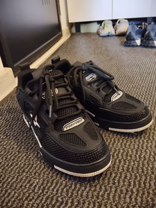 vând adidași LV skate