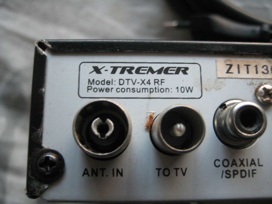 Продавам цифров декодер X-TREMER DTV-X4 RF