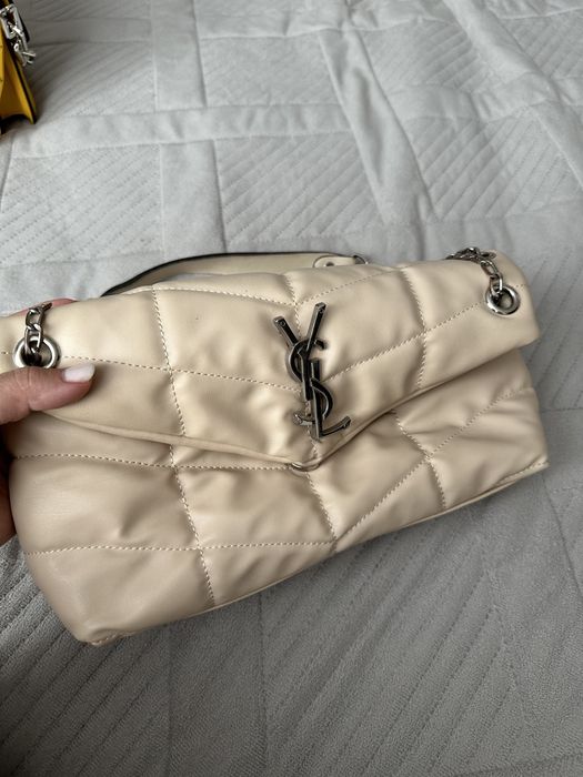 Сумки. Каждая по 4000 тенге