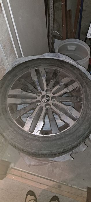 Джанти от пежо 508 с гуми